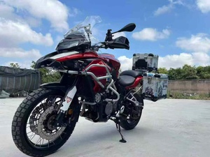 เบเนลลี <span class=keywords><strong>TRK502</strong></span> รถจักรยานยนต์ทัวริ่งแบบแอดเวนเจอร์ 500 ซีซี สองสูบ ระบายความร้อนด้วยน้ำ ระบบเกียร์ 6 สปีด ระบบหัวฉีด EFI พร้อมโครงอะลูมิเนียมสามด้าน - Product Image 1