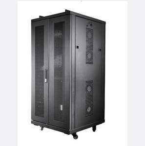 Armoire de charge USB 16 ports 48 USB avec porte ventilée en verre pour ordinateurs portables et tablettes, profondeur 600 mm, produit en stock - Product Image 5