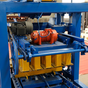 Machine manuelle de fabrication de briques creuses QT4-24, machine de fabrication de briques creuses en <span class=keywords><strong>béton</strong></span> - Product Image 4