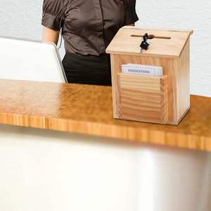 Boîte aux lettres à suggestions en bois de pin naturel de comptoir et murale avec couvercle à charnière verrouillable - Product Image 1