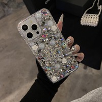 Bracelet papillon luxueux en diamant d'eau perle Bracelet de perles de forme irrégulière, adapté à la coque de téléphone Iphone16promax 15plus