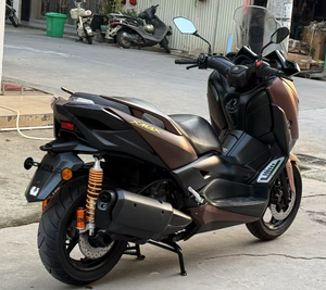 Yamaha <span class=keywords><strong>XMAX</strong></span> 300 - Diseño Elegante, Motor Monocilíndrico de 292 cc, Ideal para Recorridos Urbanos y de Larga Distancia - Product Image 6
