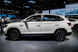 2024 nouvelle voiture <span class=keywords><strong>Skoda</strong></span> <span class=keywords><strong>KAMIQ</strong></span> essence automatique petit SUV 1.5L 109Hp L4 LHD véhicule à essence avec toit ouvrant panoramique et image inversée - Product Image 6