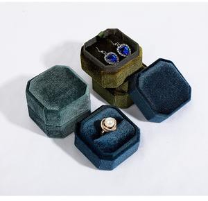 Boîte à bijoux de luxe personnalisée avec logo sur mesure, pour collier, bracelet, boucles d'oreilles, bague, emballage en velours, vente en gros - Product Image 4