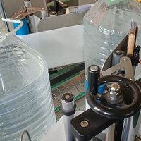 Ligne de remplissage automatique à commande PLC à économie d'énergie pour huile de cuisson, huile d'olive, boissons et produits chimiques avec emballage en verre