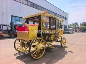 Carruaje Real Personalizado para Bodas, Vehículo Eléctrico de Lujo de 4 Ruedas Dorado para Recorridos Turísticos con Escultura Artística de Caballo - Product Image 3