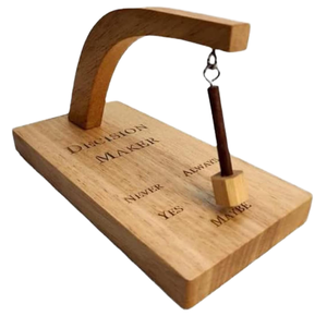 Adornos Colgantes Decorativos Estilo Candelabro, Rectangulares, Magnéticos, de Roble Pulido, Hechos a Mano, con Acabado de Madera - Product Image 1