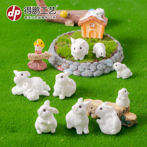 Figurines de lapin en résine Dp Craft, mini décor de jardin, ornement de bureau intérieur/extérieur, statues d'animaux, style dessin animé blanc et mignon - Product Image 3