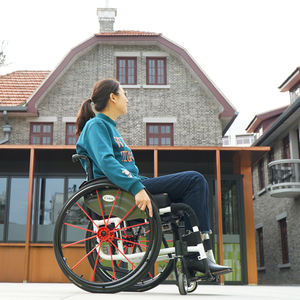 Silla de Ruedas Manual Plegable Ligera para Discapacitados, Usada, a Precio Competitivo - Product Image 1