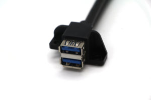 Cable de placa base hembra de ángulo recto de 19 pines a doble USB3.0 hembra para carcasa de ordenador - Product Image 2