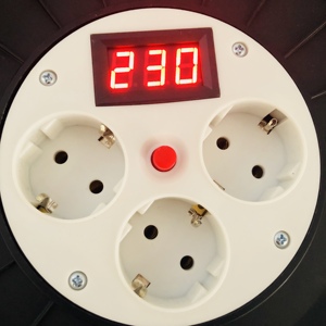 Cavo di alimentazione ad alta capacità avvolgicavo 30m di lunghezza, 3 prese di tensione, 220-250V e protezione da sovraccarico inclusi - Product Image 4