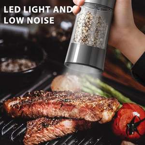 Ensemble de moulins à sel et à poivre électriques rechargeables par gravité haute capacité 100 ml 2 pièces pour la cuisine et le barbecue - Product Image 5