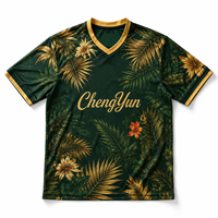 Tropisches Dschungel-Grün Fußballtrikot Luxuriöses Gold-Palmblatt Fußballshirt Exotische Sommer-Sportbekleidung