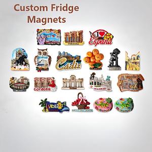 Imán de nevera tridimensional de España con diseño de punto turístico, recuerdo de viaje creativo y regalo de decoración para el hogar. - Product Image 3