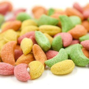 Snacks para Masticar para Conejos, Hámsteres y Chinchillas, Frutas y Verduras Infladas en Forma de Media Luna, 500g, Golosinas para Mascotas de Interior - Product Image 1