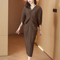 Robe pour femmes grandes tailles, col en V, manches chauve-souris, robe midi plissée, robe décontractée unie, vêtements pour femmes