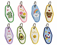 Vigreat Custom Schattig Fruit Borduurwerk Sleutelhanger Op Maat Vorm Tas Aanhangsel voor Feestartikelen Druif Cartoon Geweven Stof Sleutelhanger