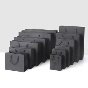 Bolsa de papel de compras de cartón negro impresa personalizada con logotipo personalizado Promoción Regalo Embalaje artesanal - Product Image 1