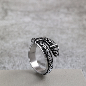Anillo Vikingo con Serpiente de Yunnique, Anillo Redondo de Acero Inoxidable Unisex con Diseño Geométrico de Animal, Joyería para Regalo - Product Image 3