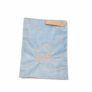 Pochette en velours de qualité supérieure avec cordon de serrage, logo brodé personnalisé, pour le rangement de cosmétiques et l'emballage de bijoux - Product Image 2