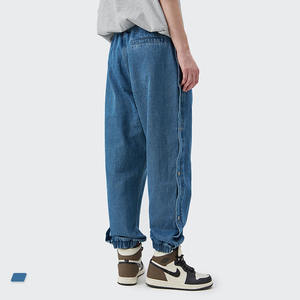 Lo último en pantalones vaqueros de calle azules nuevos, pantalones vaqueros de moda con botones laterales y logotipo personalizado para hombres - Product Image 3