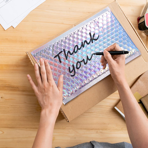 Sobres de Burbuja Metálicos Holográficos de 5.9x9.6 Pulgadas, Autosellables, Impermeables, Ecológicos, Resistentes a Impactos, Acolchados de Poliéster - Product Image 4