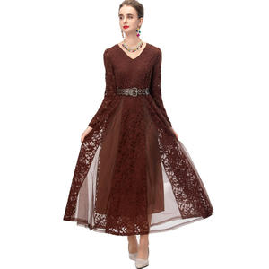 Robe tendance Bettergirl automne-hiver 2025, rouge jujube, sexy, col en V, manches longues, patchwork, grande jupe évasée, ceinture à la taille creuse - Product Image 1