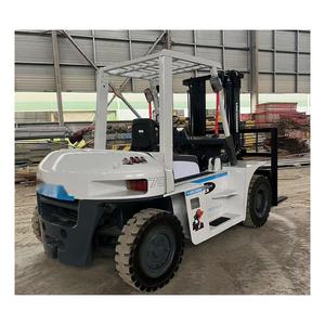 Montacargas de segunda mano de alta calidad de 7 toneladas, barato, usado, fabricado en Japón, con motor diésel y transmisión hidráulica. - Product Image 3