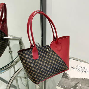 Nuova Borsa a Tracolla Invernale Stile <span class=keywords><strong>Hobo</strong></span> con Cerniera, Pieghevole, Resistente, Portatile, Motivo a Pois, Impermeabile in PU, Capacità 3L+, per Donne - Product Image 3