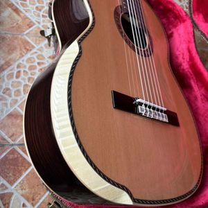 <span class=keywords><strong>Chitarra</strong></span> Classica Professionale K-900 di Alta Qualità con Corde in Nylon, Realizzata dal Maestro Liutaio, Corpo Interamente in Cedro Massello con Tastiera in Ebano - Product Image 4