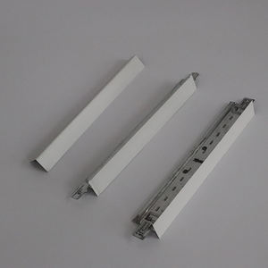 Profilés <span class=keywords><strong>de</strong></span> bardage émaillés personnalisables et montants métalliques galvanisés <span class=keywords><strong>pour</strong></span> finitions intérieures commerciales - Product Image 2