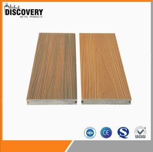 Planches de terrasse composites en WPC pour l'extérieur, destinées aux entrepreneurs et installateurs du bâtiment - Product Image 1