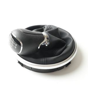 Pour <span class=keywords><strong>Skoda</strong></span> Fabia 2 II MK2 Combi <span class=keywords><strong>Scout</strong></span> 2007-2014 accessoires de style de voiture Octavia modèle pommeau de levier de vitesse guêtre couvercle de botte - Product Image 2