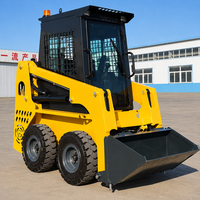 Peralatan Serbaguna CE Wheeled Skid Steer Loader 4x4 Penggerak Diesel dengan Attachment Skid Steer, Stabilitas Baik untuk Pertanian
