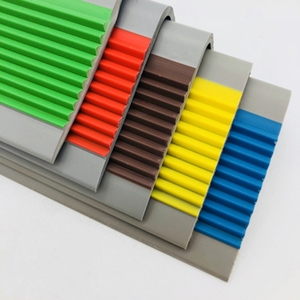 Marches antidérapantes <span class=keywords><strong>pour</strong></span> escaliers, bande de protection autocollante <span class=keywords><strong>pour</strong></span> bord de <span class=keywords><strong>marche</strong></span>, bande de <span class=keywords><strong>marche</strong></span> en <span class=keywords><strong>caoutchouc</strong></span> PVC, bande de bordure de <span class=keywords><strong>marche</strong></span> imperméable - Product Image 2