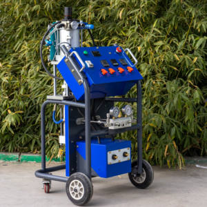 Pulvérisateur d'<span class=keywords><strong>isolation</strong></span> à haute pression de machine de jet de mousse de polyuréthane pour l'<span class=keywords><strong>isolation</strong></span> d'<span class=keywords><strong>injection</strong></span> de toit de mur - Product Image 4