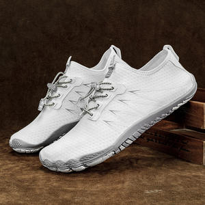 Chaussures aquatiques décontractées à séchage rapide pour hommes et femmes, chaussures de plage pieds nus, chaussettes aquatiques de yoga pour le surf, le fitness et la <span class=keywords><strong>marche</strong></span> - Product Image 3