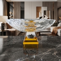 Plateau de rangement décoratif en verre élégant et moderne avec pied haut, options de base multicolores, pour bonbons et confiseries, idéal pour mariages, banquets et tables de fête