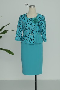 Ensemble de robe deux pièces élégante pour femmes, grande taille, imprimé géométrique bleu sarcelle, avec ceinture et manches trois quarts, jupe crayon longueur genou - Product Image 5