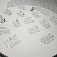 Pièces usinées CNC OEM, services de tournage sur acrylique haute transparence sur mesure, centre d'usinage CNC