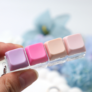 Clavier personnalisé avec logo imprimé, base transparente, plusieurs options de couleurs, plastique UV léger et tendance - Product Image 1
