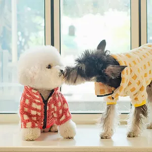 새로운 도착 애완 동물 개 가을 겨울 격자 무늬 코트 세련되고 따뜻한 소형 중형 대형 개 옷