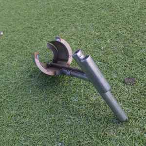 Trapiantatrice Manuale Compatta in Ferro per Piantumazione Precisa in Giardino e Campo - Product Image 5
