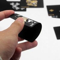 Naipes personalizados de alta calidad que imprimen póker Pvc impermeable plástico Oro Negro naipes a granel