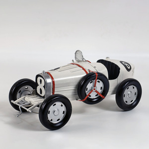 Modellino di Auto Sportiva Classica Vintage in Ferro Battuto, Ideale per Esposizione a Finestra, Decorazione Casa, Oggetti da Collezione, Regali - Product Image 4