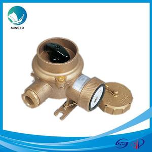 Prise marine en cuivre CZKH101 avec interrupteur, remise en gros disponible, matériel électrique marin essentiel - Product Image 1