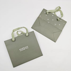 Sacs de shopping en carton vert de luxe avec logo personnalisé, en matériaux recyclés, emballage en gros pour les vêtements, petites entreprises - Product Image 3