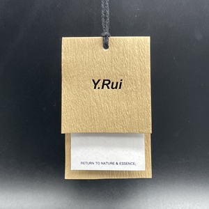 Etiquetas Colgantes de Lujo Personalizadas con Impresión de Grano de Madera, Tendencia <span class=keywords><strong>2026</strong></span>, Etiquetas de Papel Ecológicas Adecuadas para Ropa y Bolsos - Product Image 2