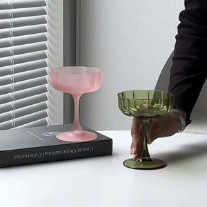 Pétale Rose Forme De Fleur Cristal Verre <span class=keywords><strong>Martini</strong></span> Verre Creative Haute Borosilicate Cocktail Verre De Mariage Vin 200ml Capacité Moderne - Product Image 4