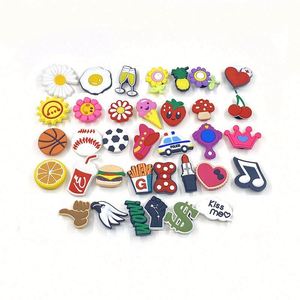 Breloques de chaussures en PVC à thèmes multiples, design personnalisé, vente en gros, boutons détachables DIY, décorations 2D mignonnes et tendance - Product Image 5